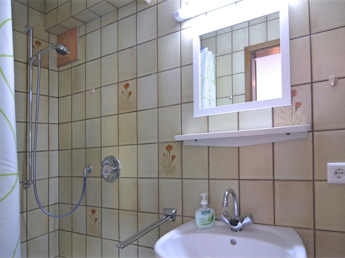 Modern Apartment In Sellinghausen With Terrace Schmallenberg Bagian luar foto